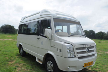 9 Seater Tempo Traveller Rental in Amritsar